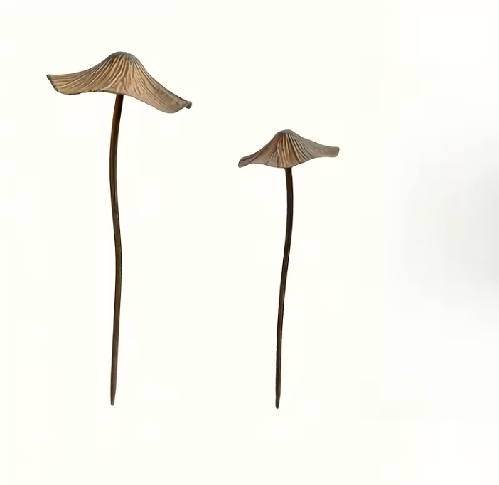 Retro Garten-Pilzdekoration aus Metall – Rostoptik Bodenfigur für Rasen & Außenbereich