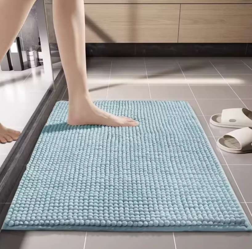 Bath Mat Non-Slip - Soft, absorbent bathroom mat with quick-drying plush