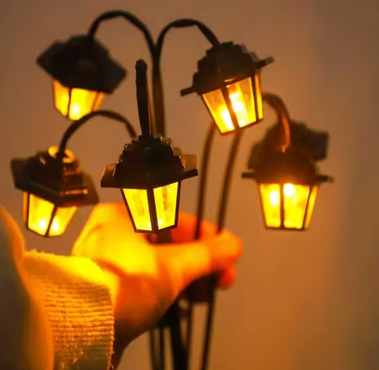 Solar Retro Laterne – Dekorative LED Gartenleuchte im Straßenlampen-Design