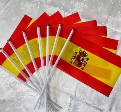 Spanien Flagge Handfahne (5er/10er Set) - 14 x 21 cm kleine Nationalflagge mit Fahnenmast aus Kunststoff - Handflagge für Feier & Deko