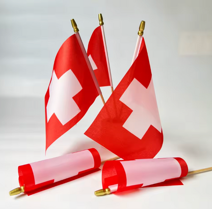 Schweizer Handfahne 14 x 21 cm - Kleine Schweiz Flagge aus Polyester mit weissem Haltestab - Handwinkende Nationalflagge für Events & Deko