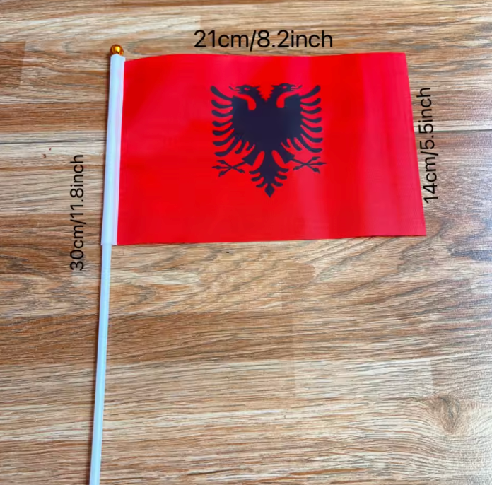 Albanien Handfahne (5/10/50/100er Set) - 14 x 21 cm kleine albanische Flagge mit Stab - Handwinkende Nationalflagge für Events & Deko