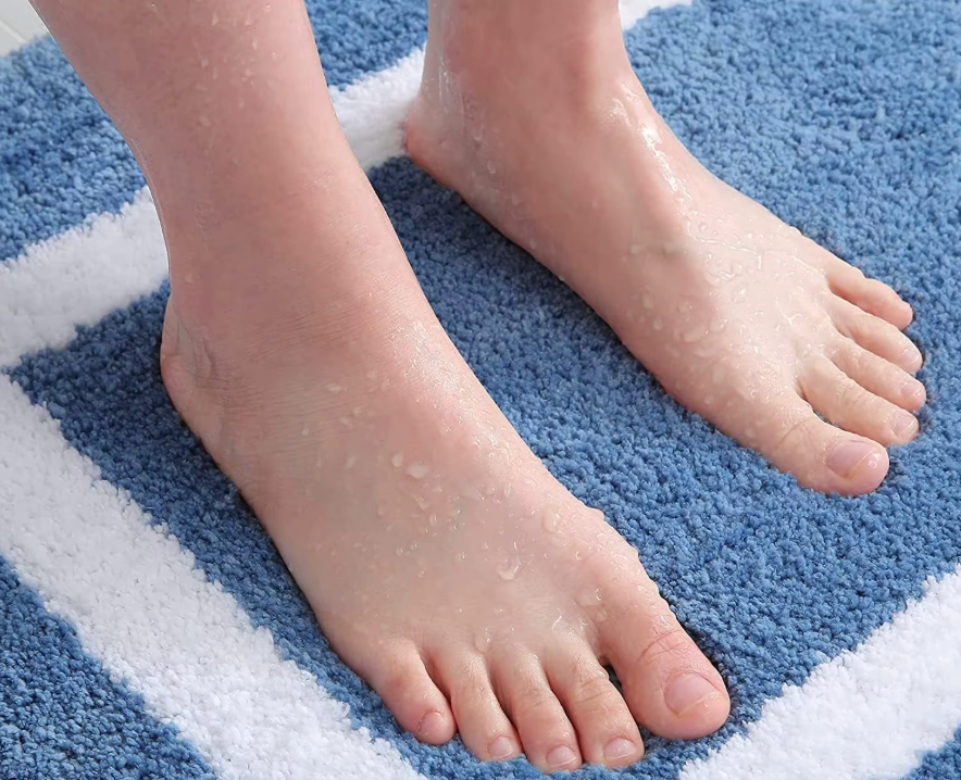 Soft Microfiber Bath Mat Non-Slip - Absorbent bathroom rug with thick plush