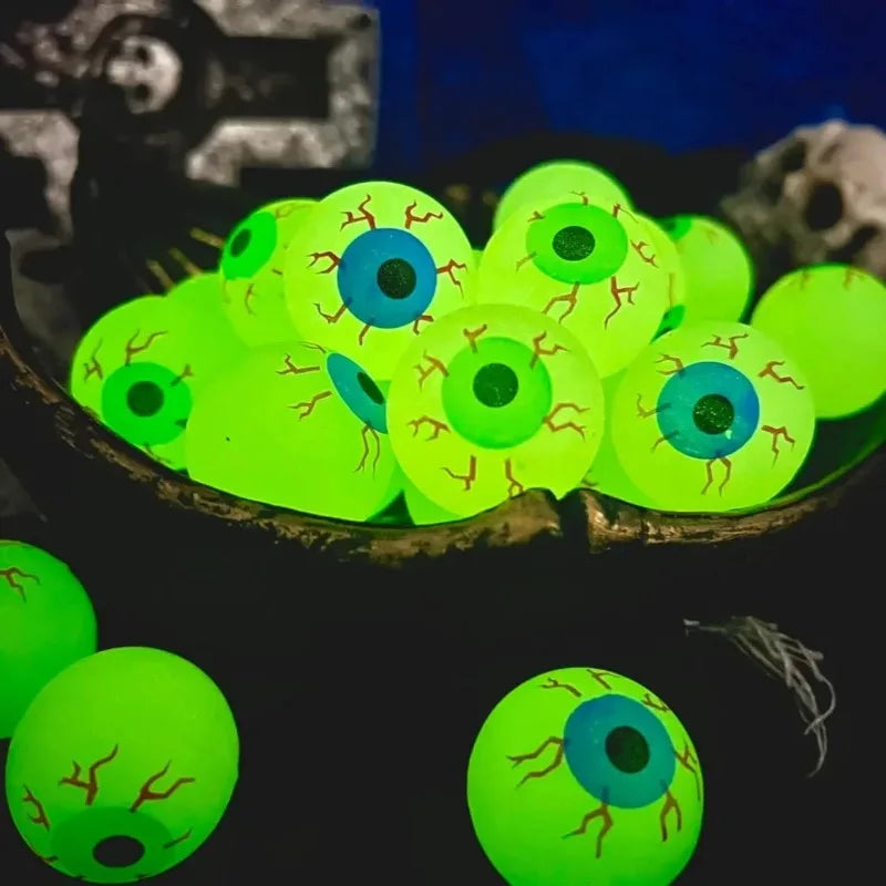 Hüpfbälle mit Augapfel-Design für Halloween mit fluoreszierendem Effekt | Spaßige Deko für gruselige Partys 5