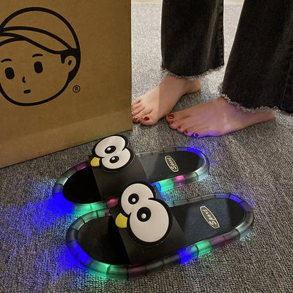 Leuchtende Wackelaugen-Sandalen | Verspielte Designs mit Glühenden Sohlen für Spaß und Komfort 4