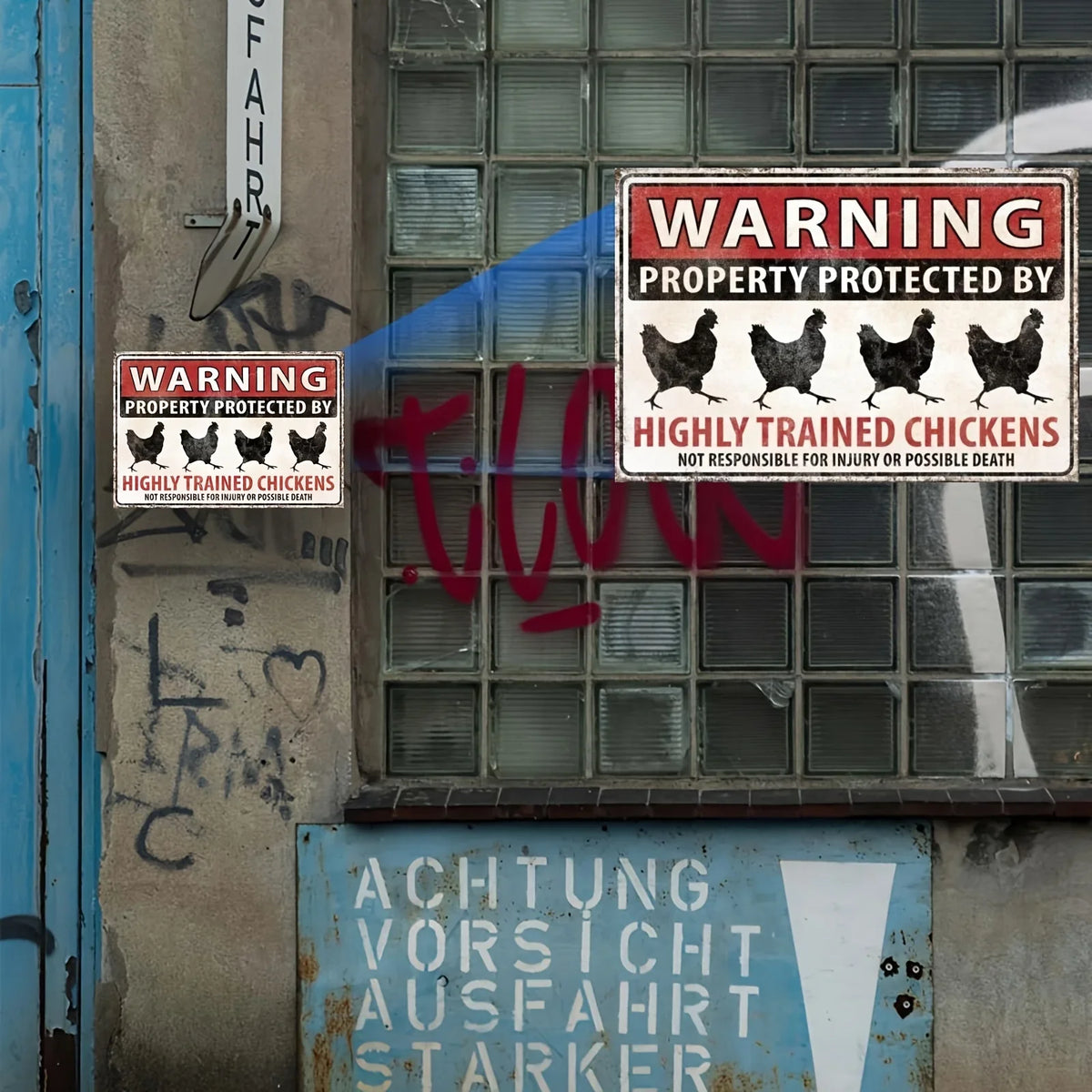 Lustiges Hühner-Warnschild | Bauernhof-Stil mit Humor | Charmante Wanddekoration für ländlichen Flair 3