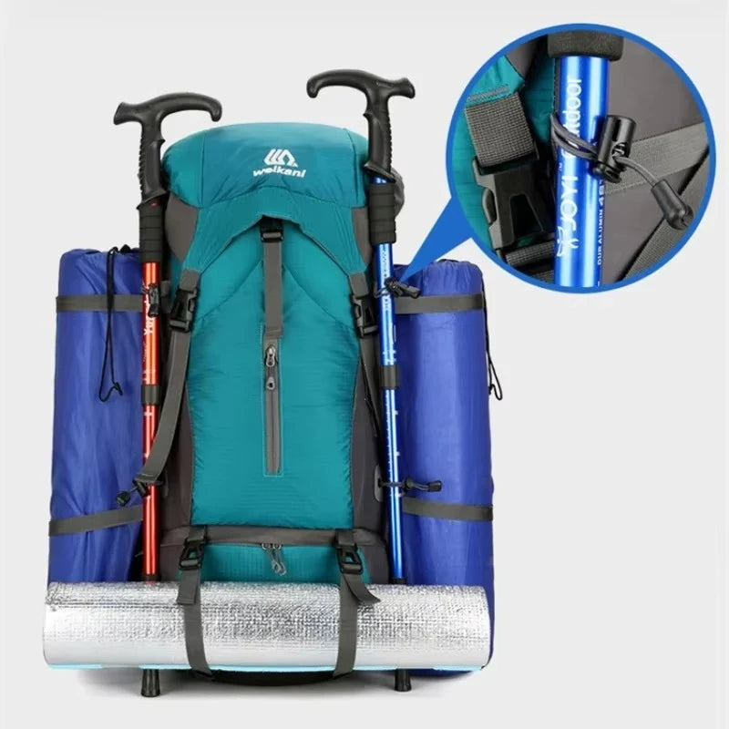 Outdoor Essentials | 70-Liter Wanderrucksack mit Wasserabweisender Regenhülle | Ergonomisches Design für Komfort 3