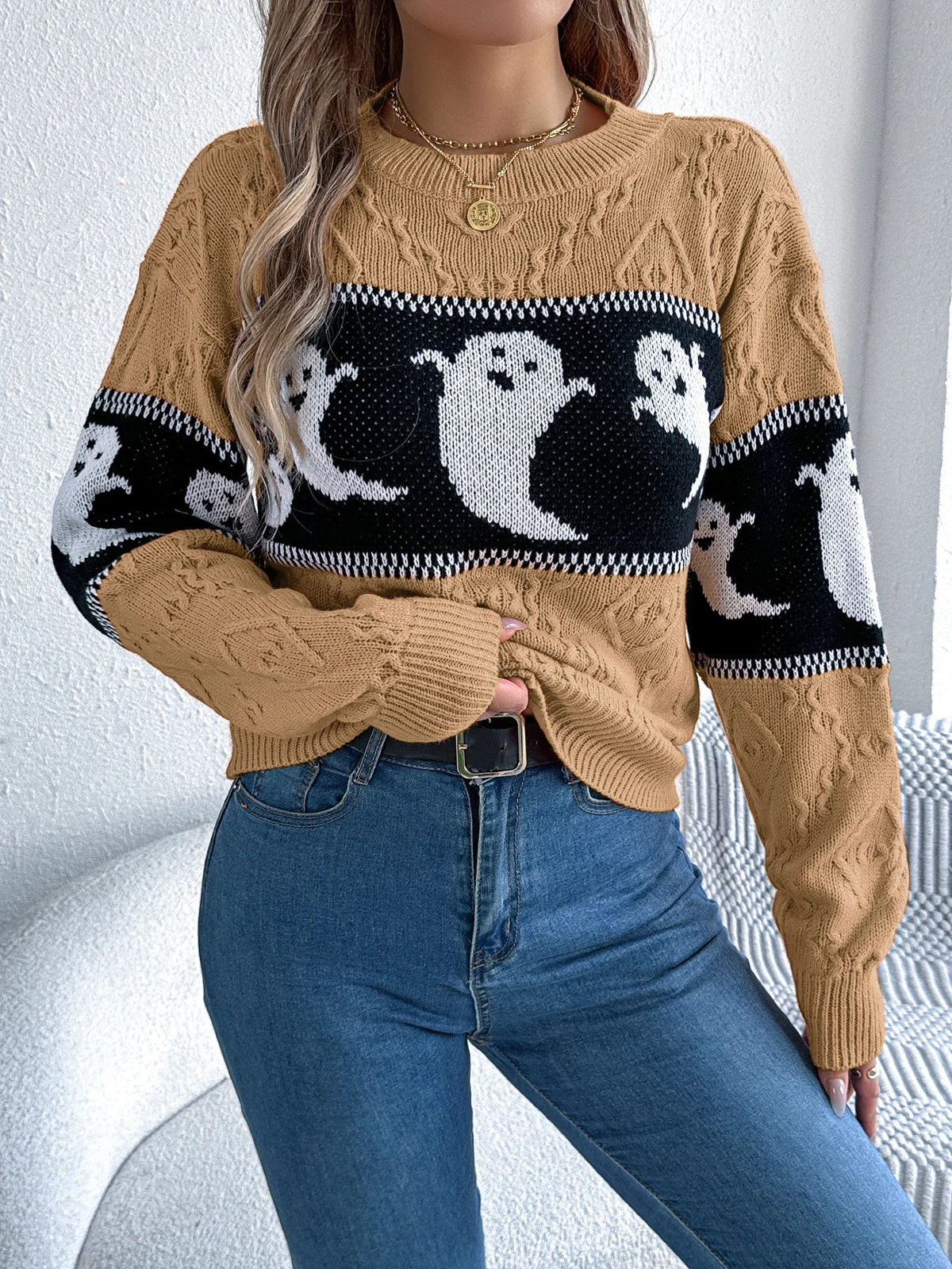 Verspielter Halloween-Strickpullover mit Geisterdesign für gemütliche Herbsttage 2