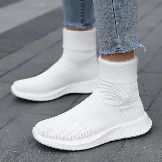 Wolkenschuhe | Kuschelige Sockenschuhe mit Gummisohle | Bequeme Passform für Alltag und Reisen 2